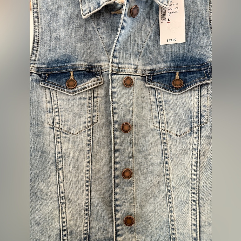 BNWT Brody Jeans Denim Vest, size large. - Picture 5 of 7